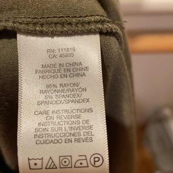 Flattering, falls so nicely, multicolored sleeveless dress - Picture 6 of 7